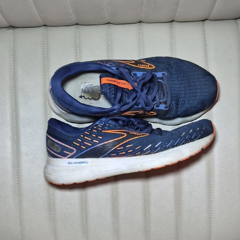 Men's Athletic Running Shoes - Navy with Orange Accents 10.5
